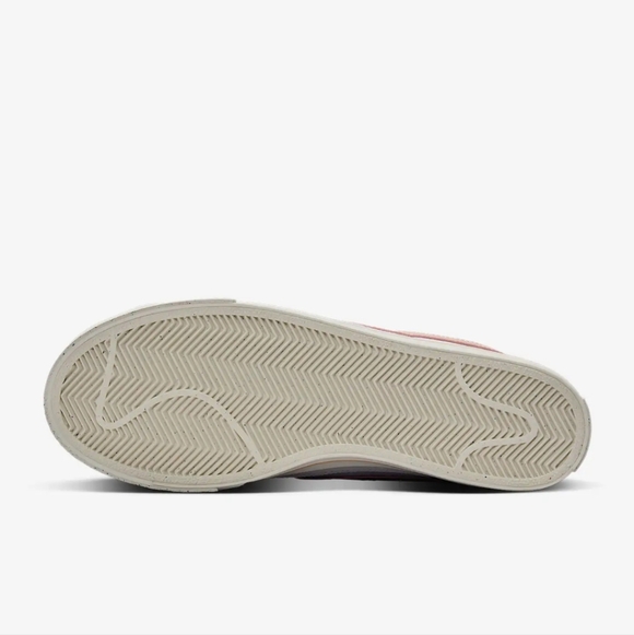 Women's Bling Nike Court Legacy White Pink Sneakers made with Crystals Custom - Picture 2 of 6